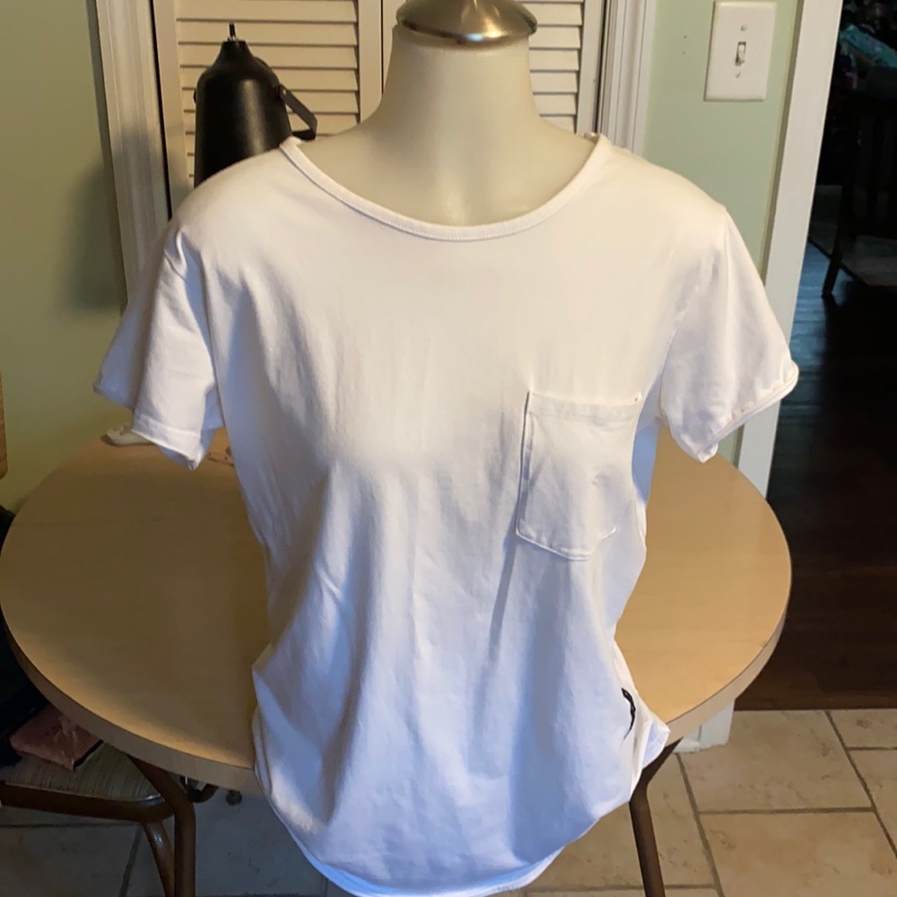 Alphalete white 1 pocket Runners T-shirt